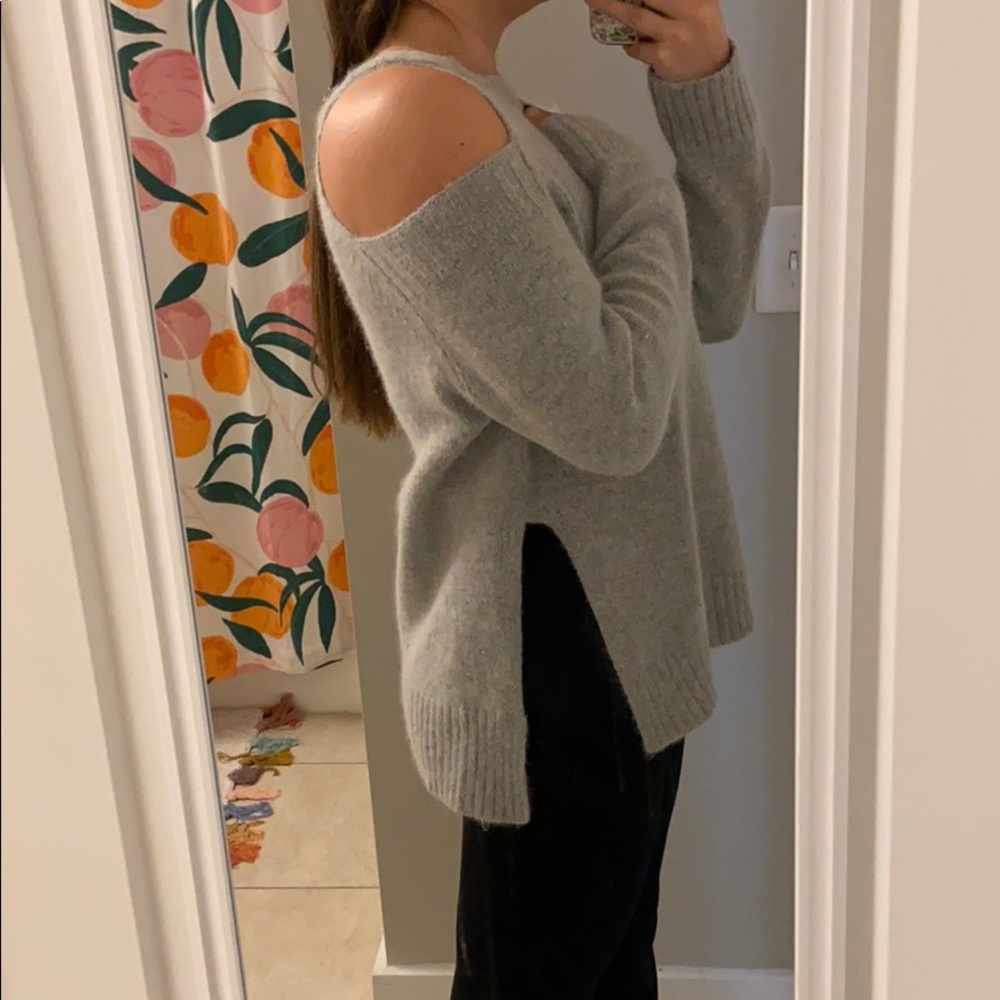 Sweater - Picture 2 of 3